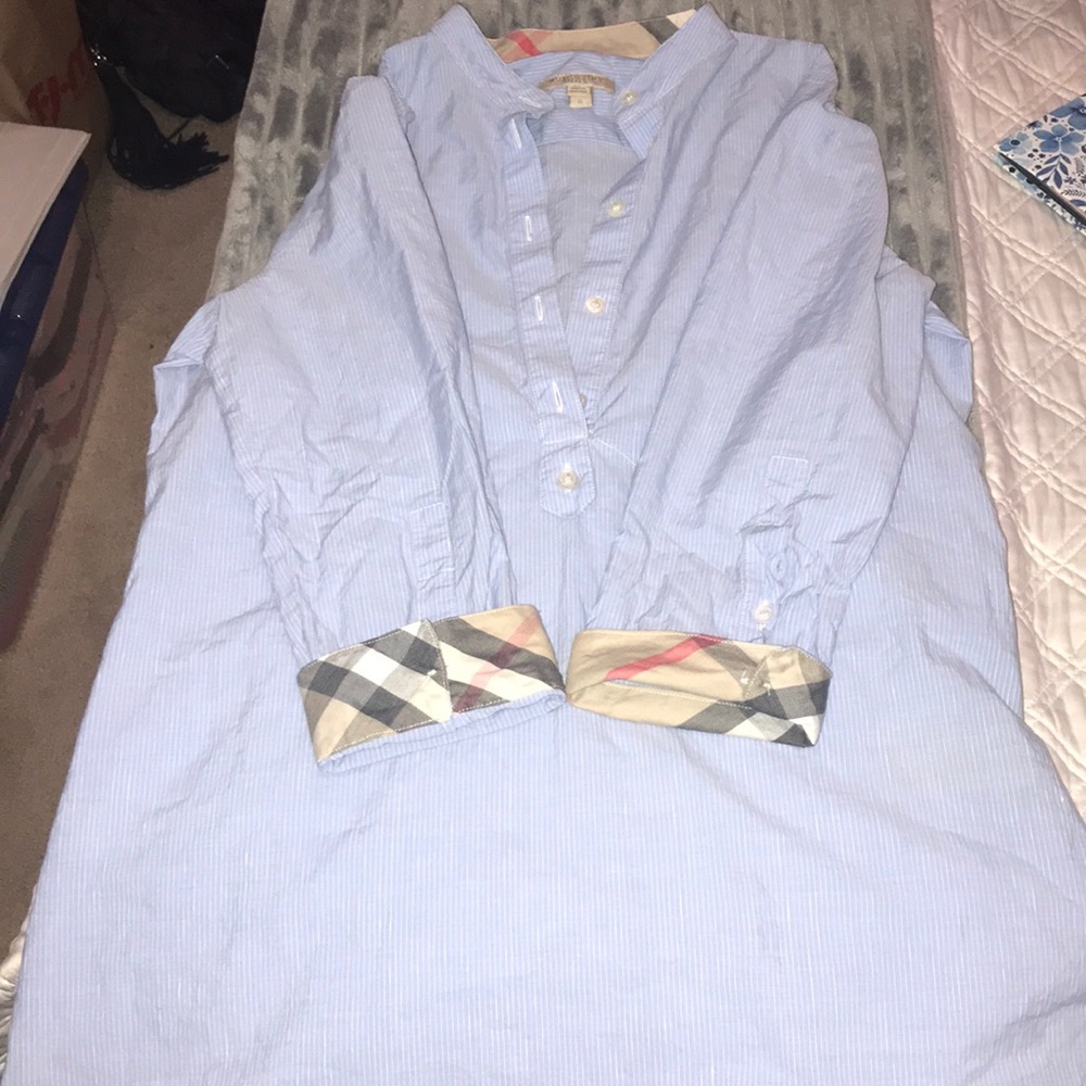 Burberry long T-shirt.